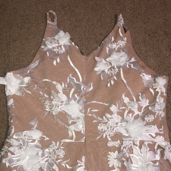 Dress the Population Sidney Floral Appliqué Illusion Sheer Gown White/Nude M - Picture 9 of 13